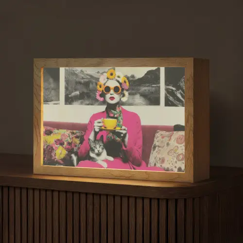 Vrouw - Kat - Bloemen - Kopje - Retro Light Box met kabel (Tafellamp) klein -z3d_website