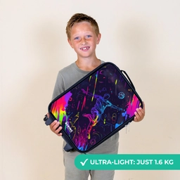 Neon actievolle voetbalspeler Kinderkoffer - Zwart klein -sfeer4_UK