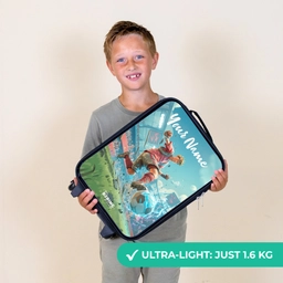 Stadion - Voetballer - Bal - Elektrisch Kinderkoffer - Zwart klein -sfeer4_UK