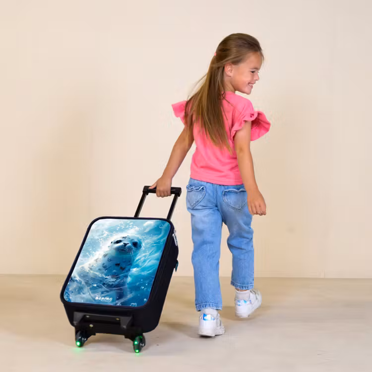 Kids’ Suitcase - Seal pup in clear blue water — 2