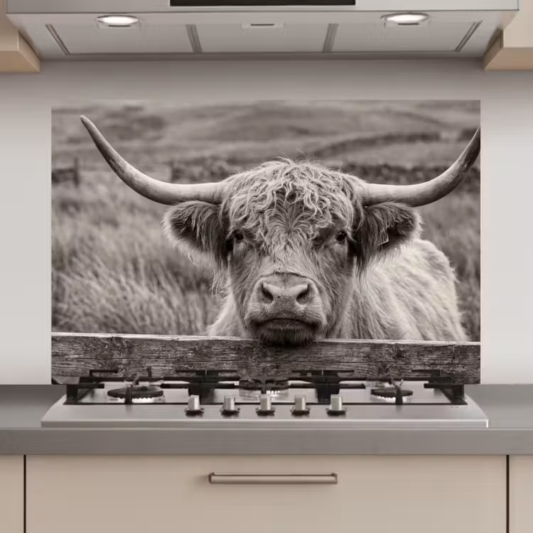 Kitchen Splashback - Scottish Highlander - Black - White - Wood — 1