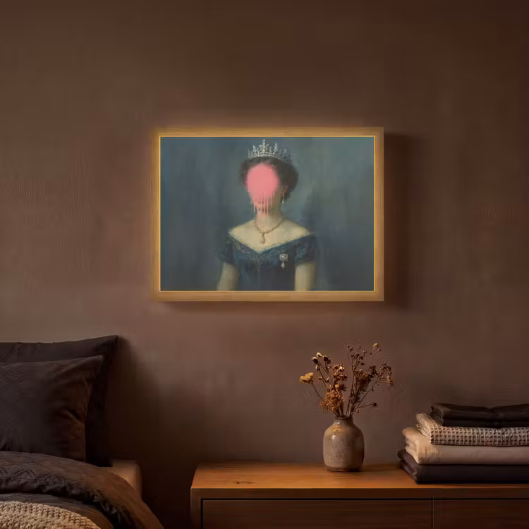 Lightbox - Crown - Pink dripping paint - Portrait — 3