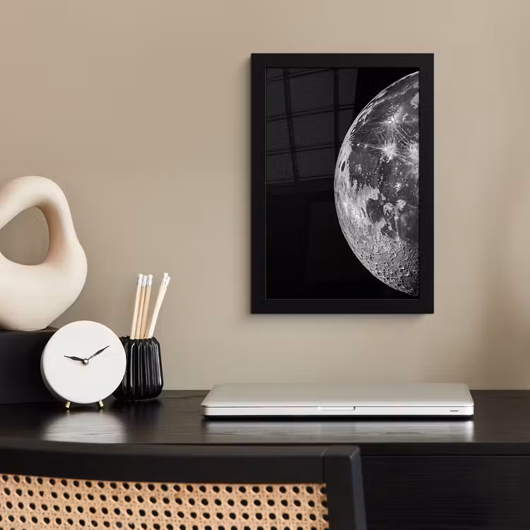 Photo Frame - Close-up - Moon - White - Texture — 3
