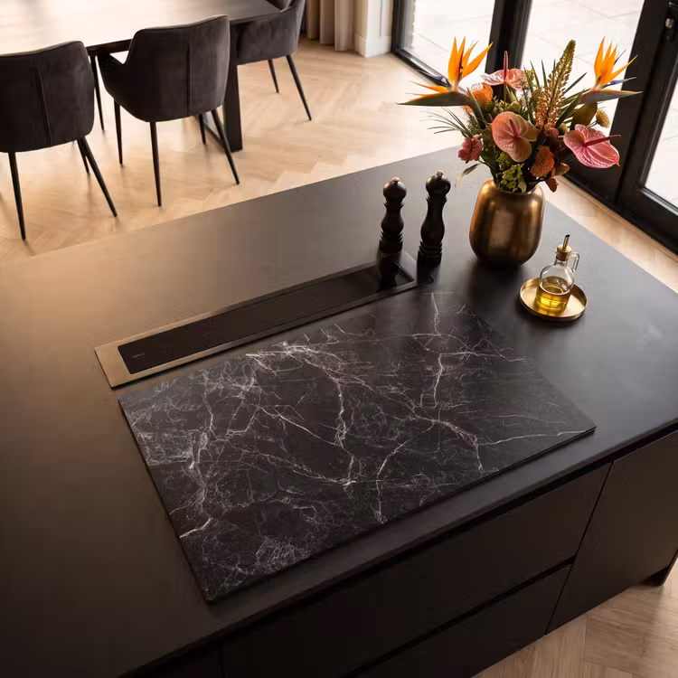 Induction Hob Cover - Lightning Bolt by Black Marble — 2